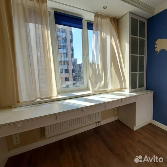 Рабочая зона со шкафом на заказ