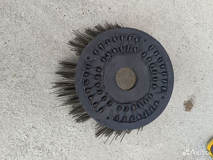 Продам щетку металлическую для уборки улиц 511714