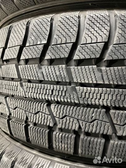 Toyo Winter Tranpath TX 215/60 R17 96Q