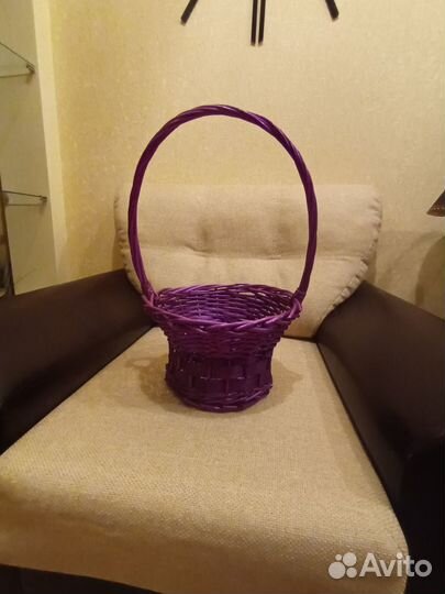 Корзина плетеная для цветов (подарков) б/у
