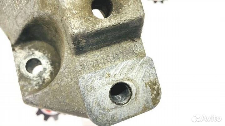 Кронштейн МКПП левый Volkswagen Bora седан 1.6 ATN