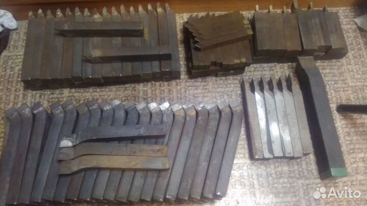 Токарный резец