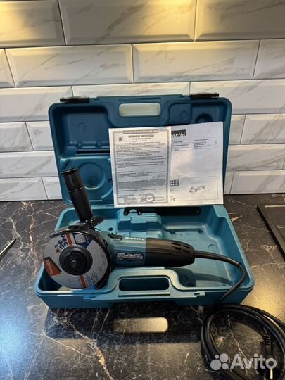 Ушм болгарка makita 125 GA 5030 k