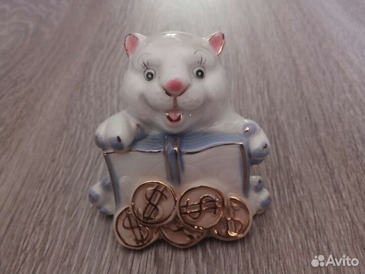 Статуэтка копилка