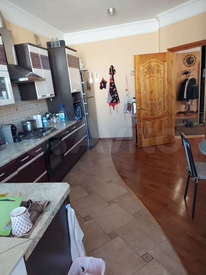 3-к. квартира, 100 м², 7/9 эт.