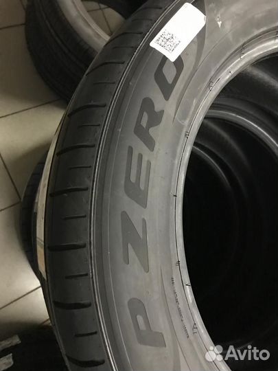 Pirelli P Zero Sports CAR 255/55 R19 107W