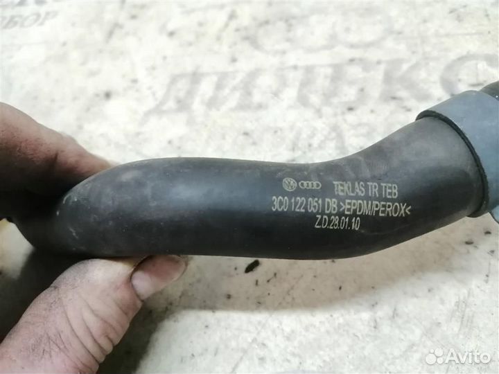 Патрубок радиатора VW Passat (B7) 2011-2015