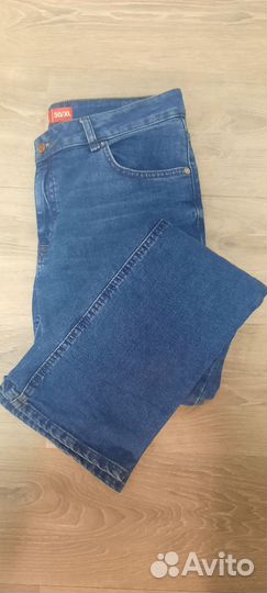 Джинсы