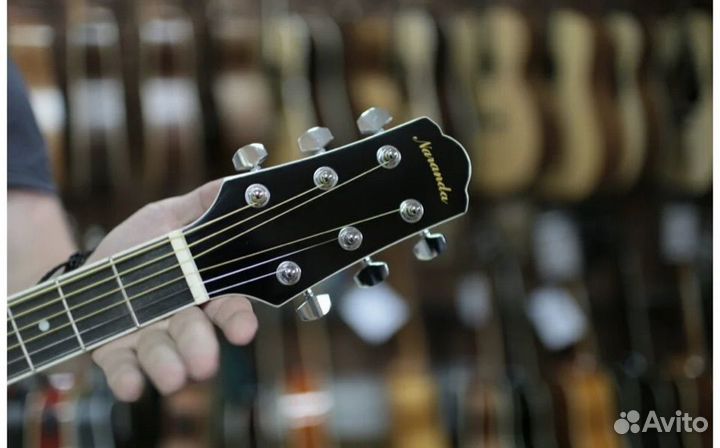 Акустическая гитара