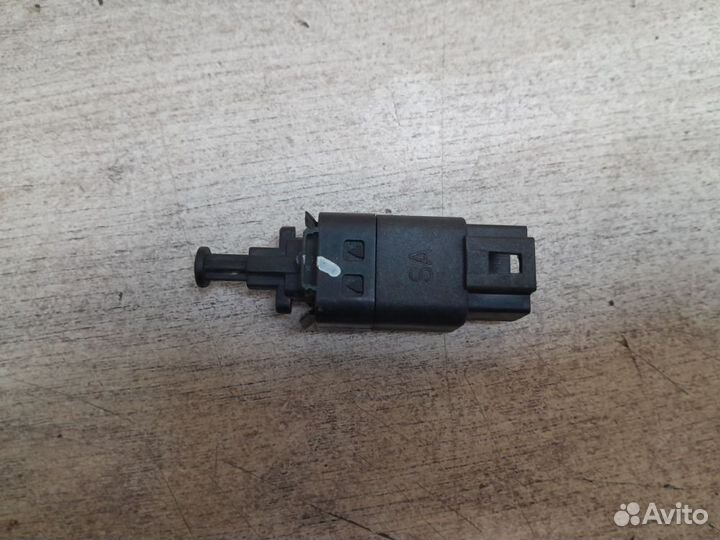 Датчик включения стоп сигнала Chevrolet Aveo I рес