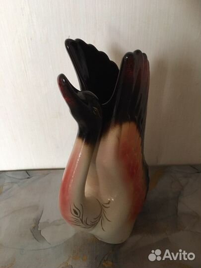 Ваза лебедь