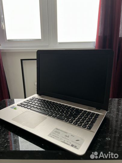 Ноутбук asus
