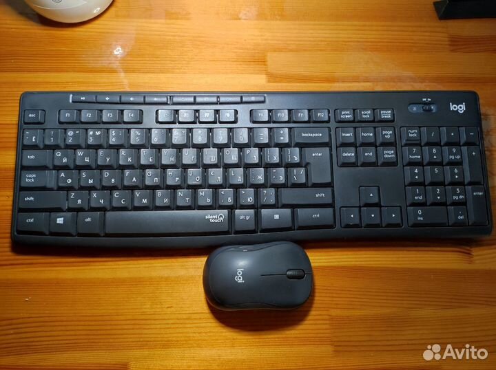 Комплект клавиатура + мышь Logitech Silent MK295