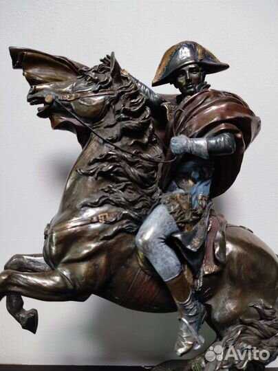 Наполеон статуэтка