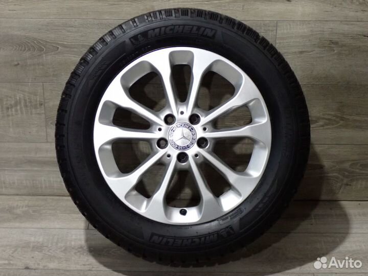 Комплект колес R17 Mercedes GLA оригинал зима
