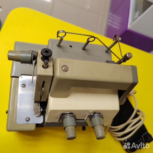 Оверлок для швейной машины крош