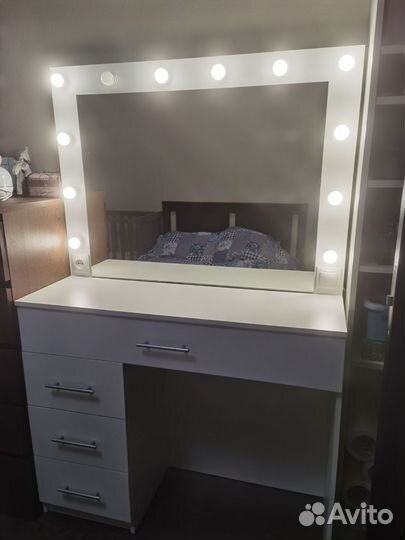 Туалетный столик