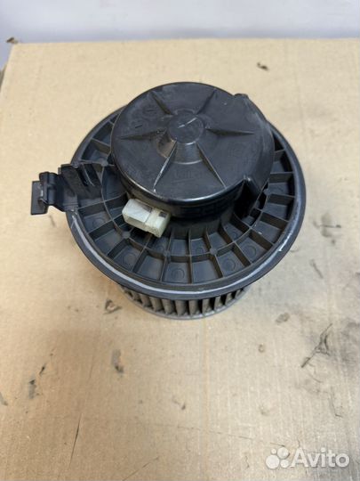 Мотор отопителя Nissan Tiida C11