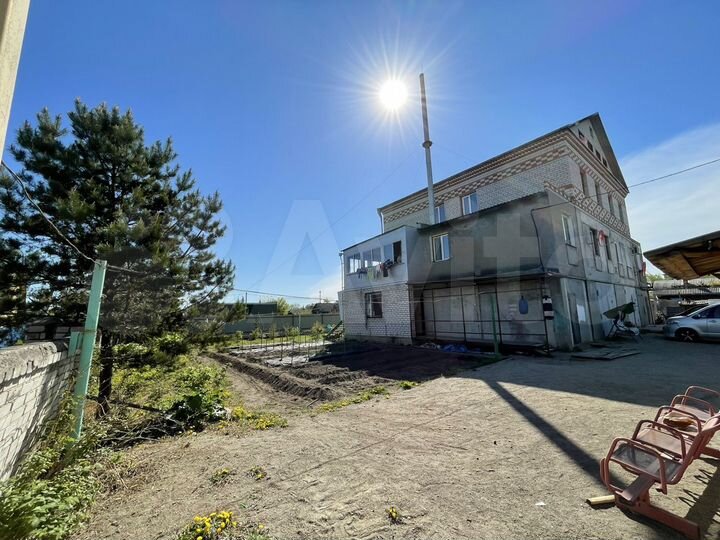 Коттедж 226 м² на участке 7 сот.