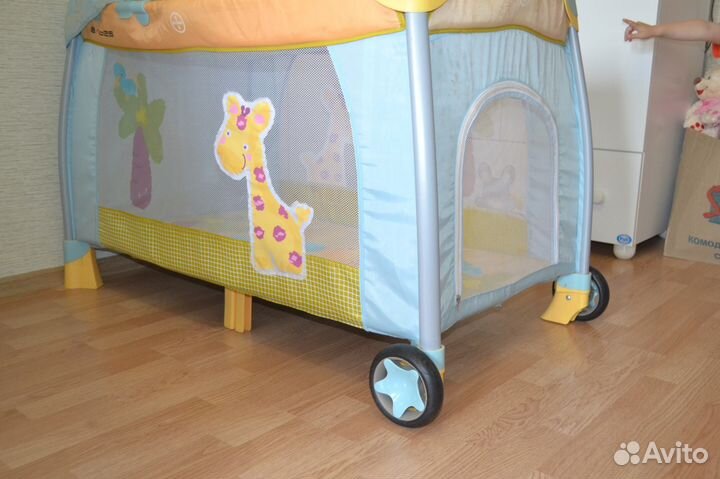 Детский манеж с пеленальным столиком