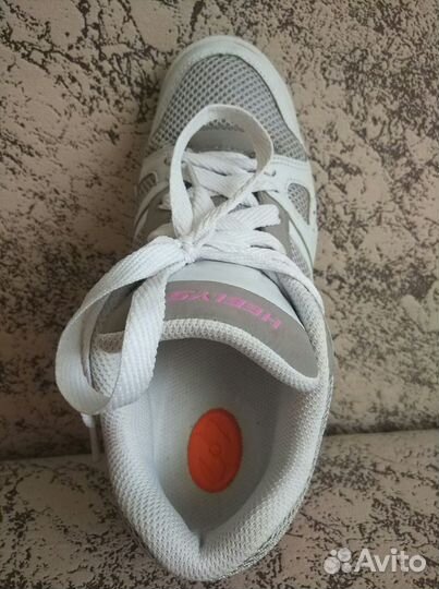 Роликовые кроссовки Heelys (размер 35)