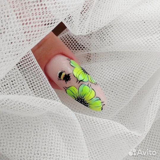 Мастер маникюра