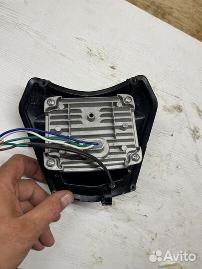 LED фара с ходовым огнем