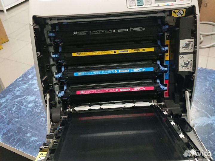 Цветной лазерный принтер HP Color Laser Jet 2605