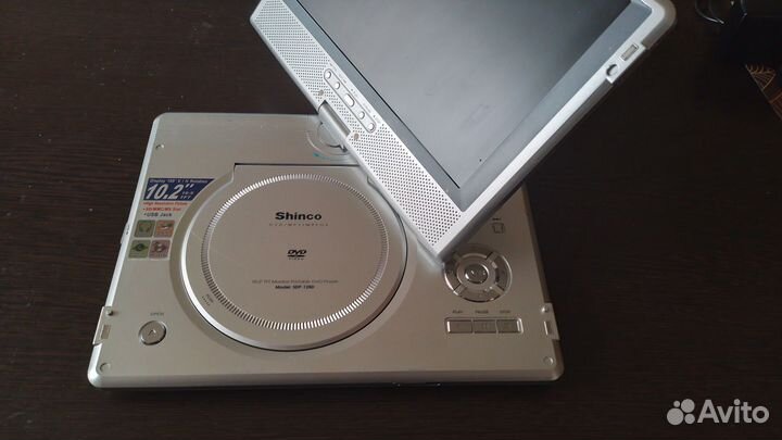 Портативный DVD shinco, не вкючается