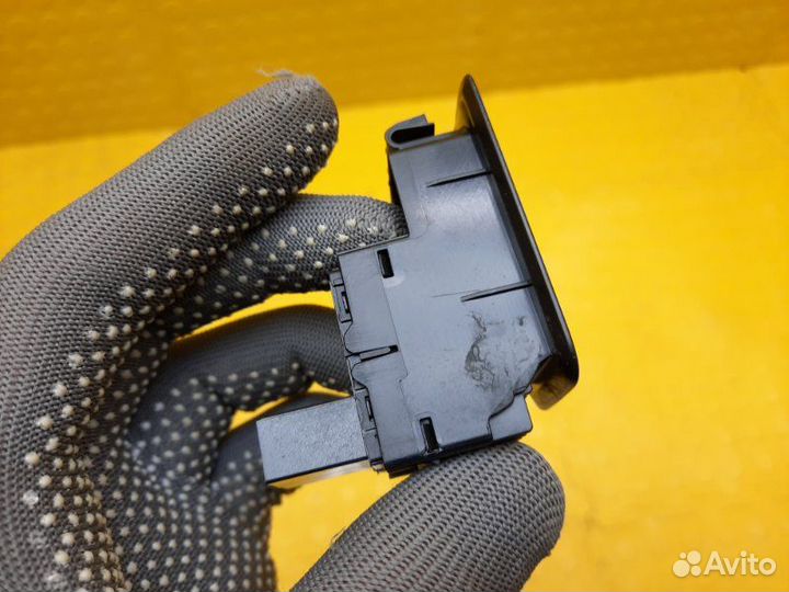 Блок управления стеклоподъемниками Volkswagen