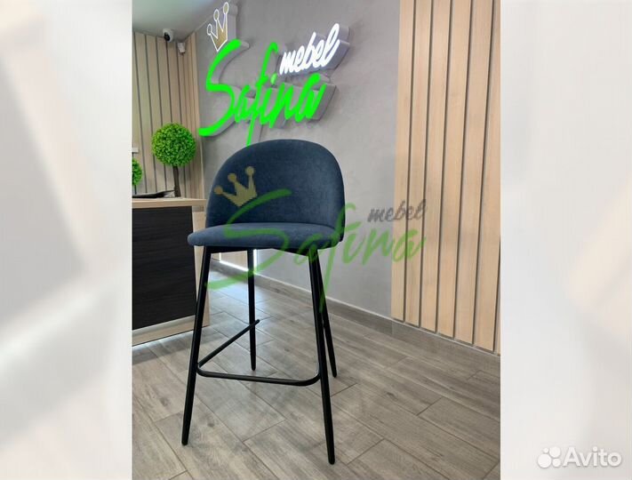 Полубарный стул Лион