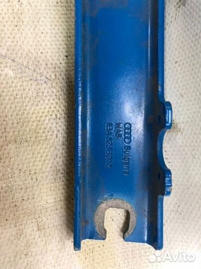 Петли капота передние левые Audi Q3 8U