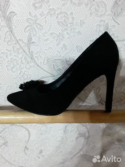 Туфли на высоком каблуке
