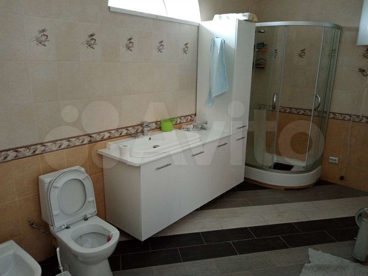 Коттедж 240 м² на участке 16 сот.