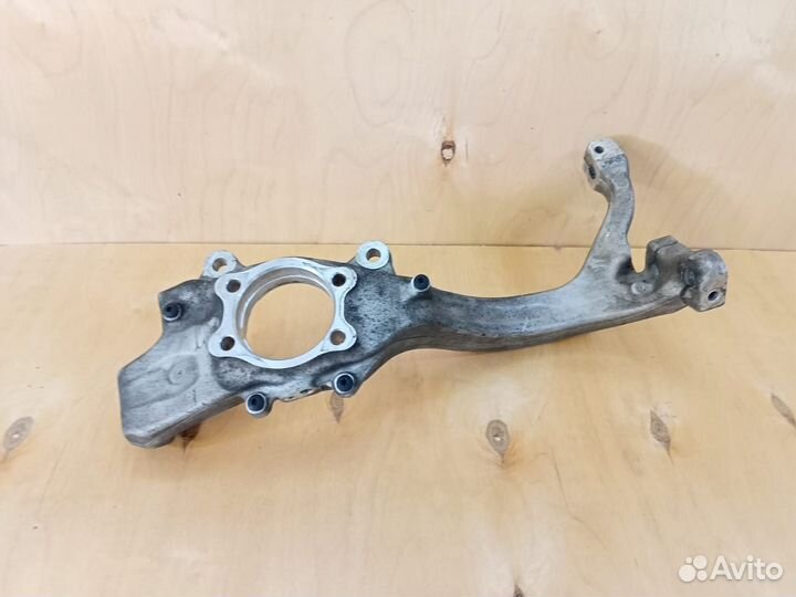 Кулак поворотный передний правый Audi A6 C6