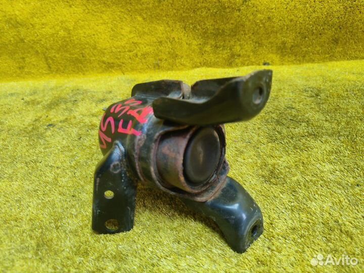 Подушка двигателя передняя правая Toyota