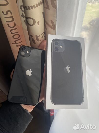 iPhone 11, 64 ГБ