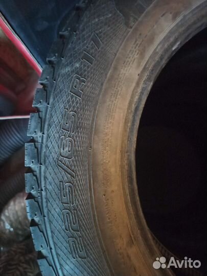 Gislaved Nord Frost 5 225/65 R17 102T