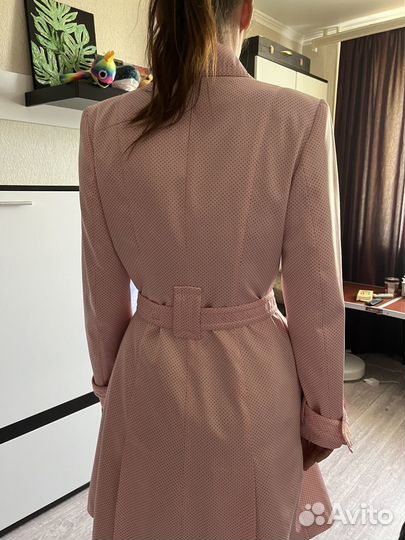 Плащ демисезонный женский 42