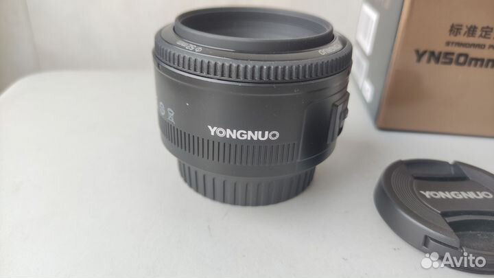 YongNuo AF 50mm f/1.8 Canon EF в коробке