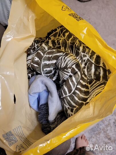 Пакет с вещами женские