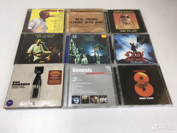 CD диски с музыкой много