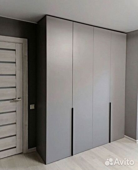 Шкаф распашной