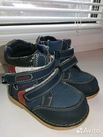 Ботинки размер 23