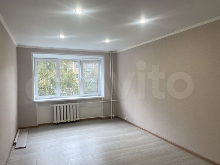 Комната 18 м² в 9-к., 4/5 эт.