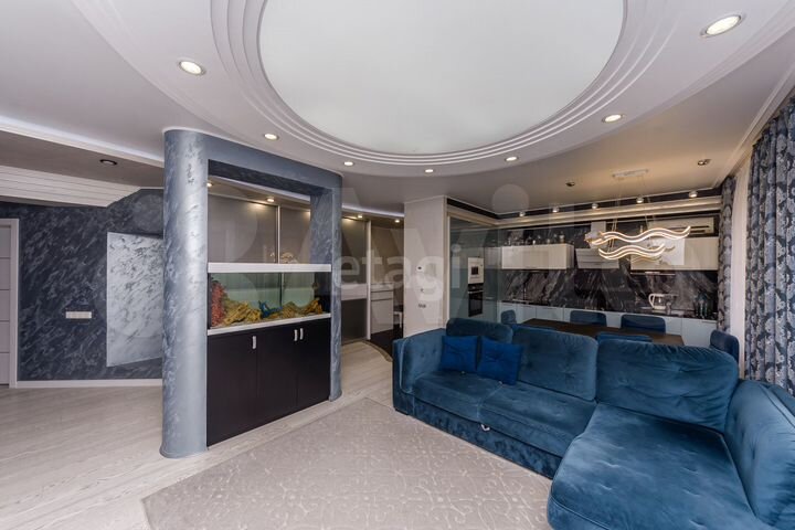 3-к. квартира, 118,2 м², 2/10 эт.