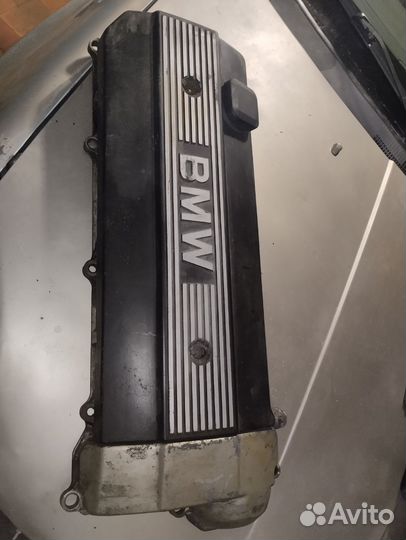 Клапанная крышка бмв