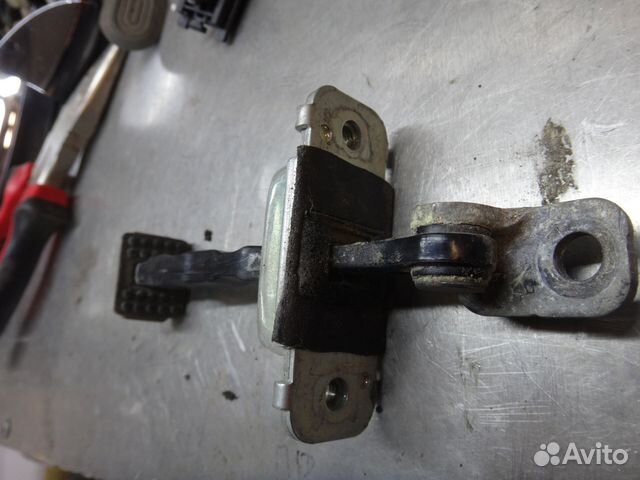 Соренто ограничитель двери перед пр Sorento 02-11