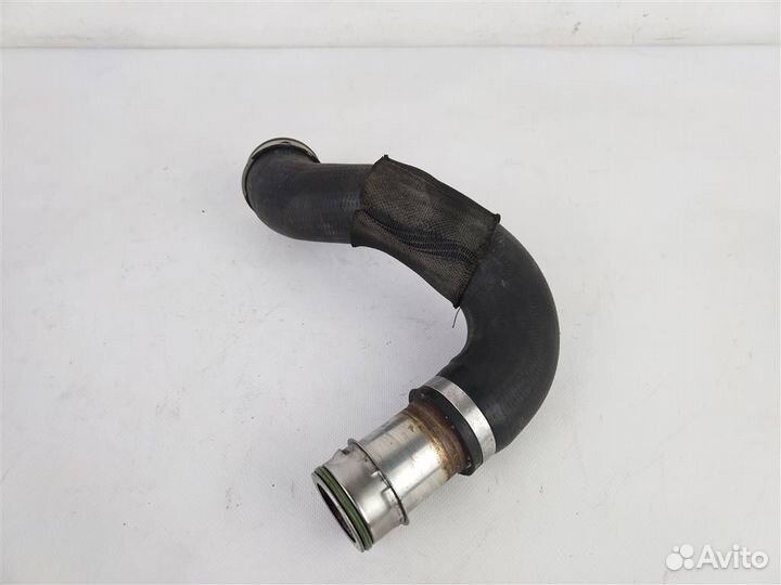 Патрубок интеркулера фольксваген туарег 2002-2010