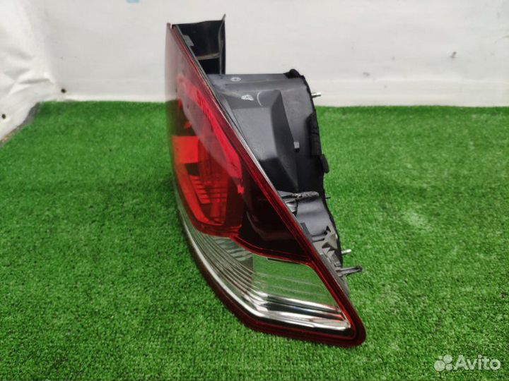 Фонарь задний правый Honda Civic 4D R18A1 2009